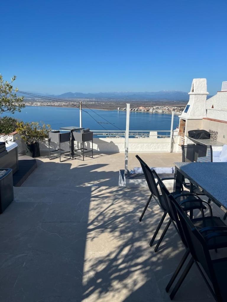 Appartement Duplex Rosas Avec Terrasse Magnifique Jacuzzi Vue Mer ภายนอก รูปภาพ