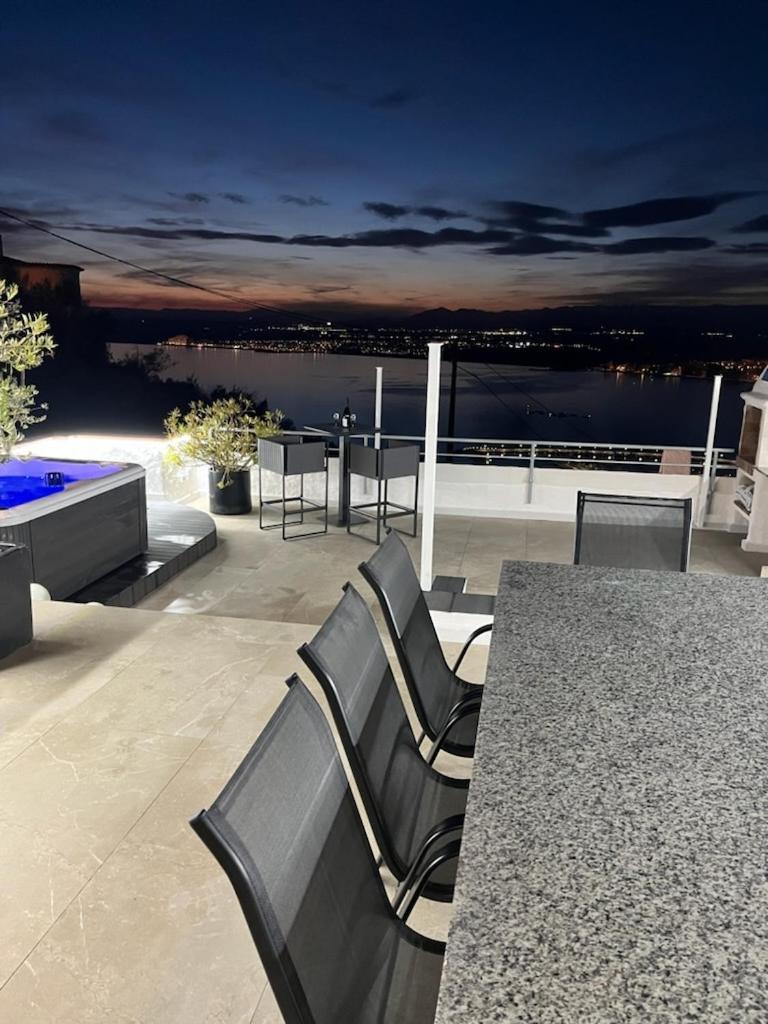 Appartement Duplex Rosas Avec Terrasse Magnifique Jacuzzi Vue Mer ภายนอก รูปภาพ