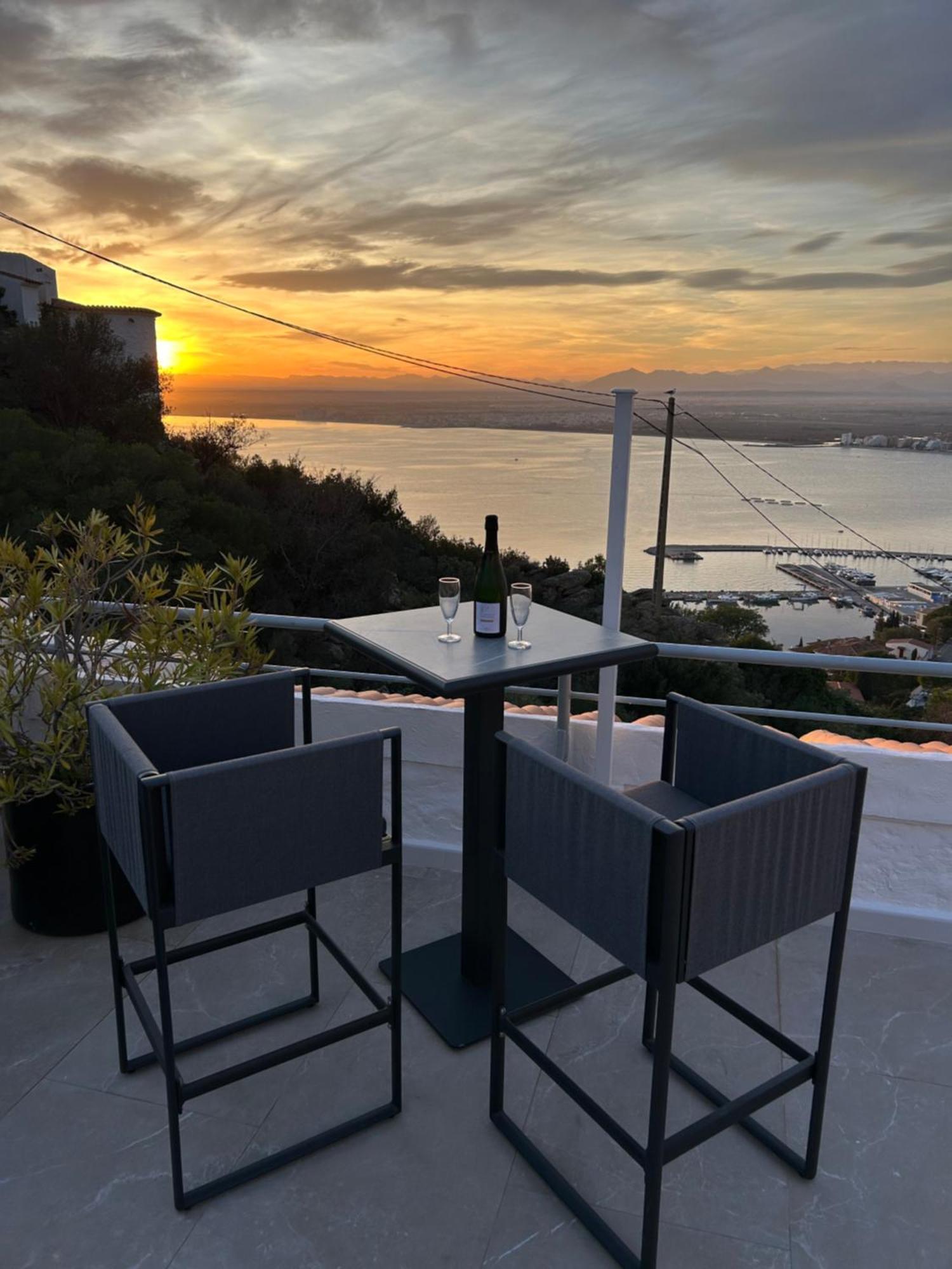 Appartement Duplex Rosas Avec Terrasse Magnifique Jacuzzi Vue Mer ภายนอก รูปภาพ