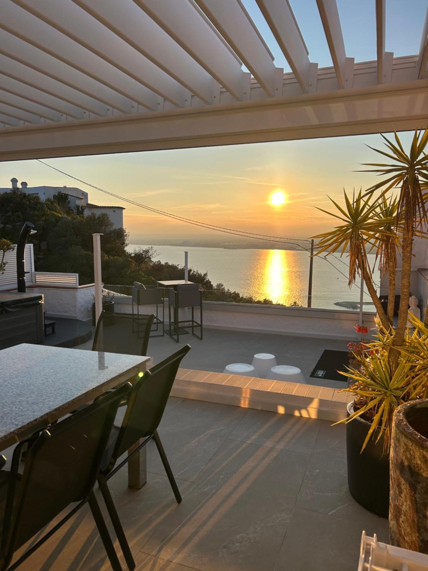 Appartement Duplex Rosas Avec Terrasse Magnifique Jacuzzi Vue Mer ภายนอก รูปภาพ